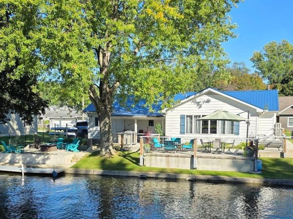 7180 S 165, Wolcottville, IN 46795