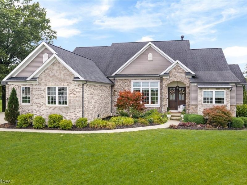 8934 Clubview Street NW, Massillon, OH 44646 Photo 2