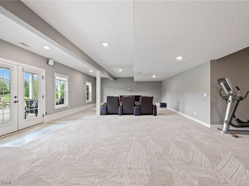 8934 Clubview Street NW, Massillon, OH 44646 Photo 38