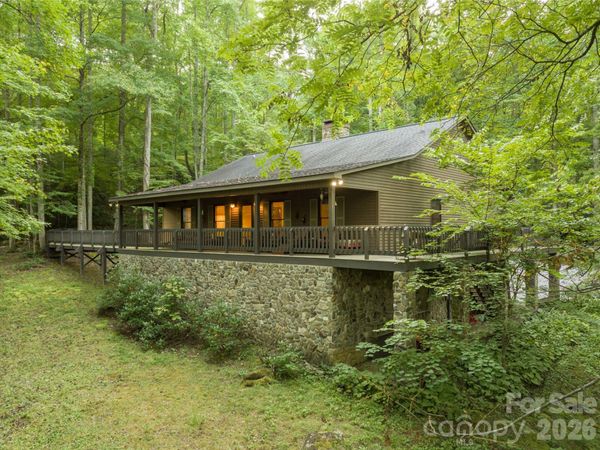 1221 Sam Cove , Robbinsville, NC 28771