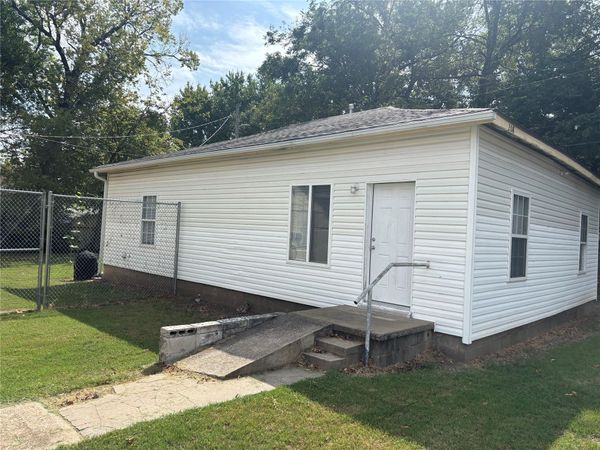 208 E 3rd Street , Skiatook, OK 74070