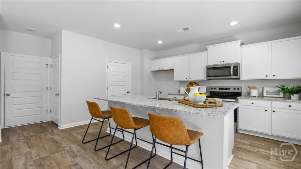 76 Planters Court Photo 2