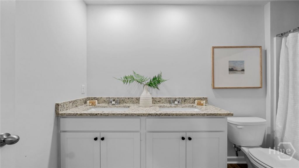 76 Planters Court Photo 34