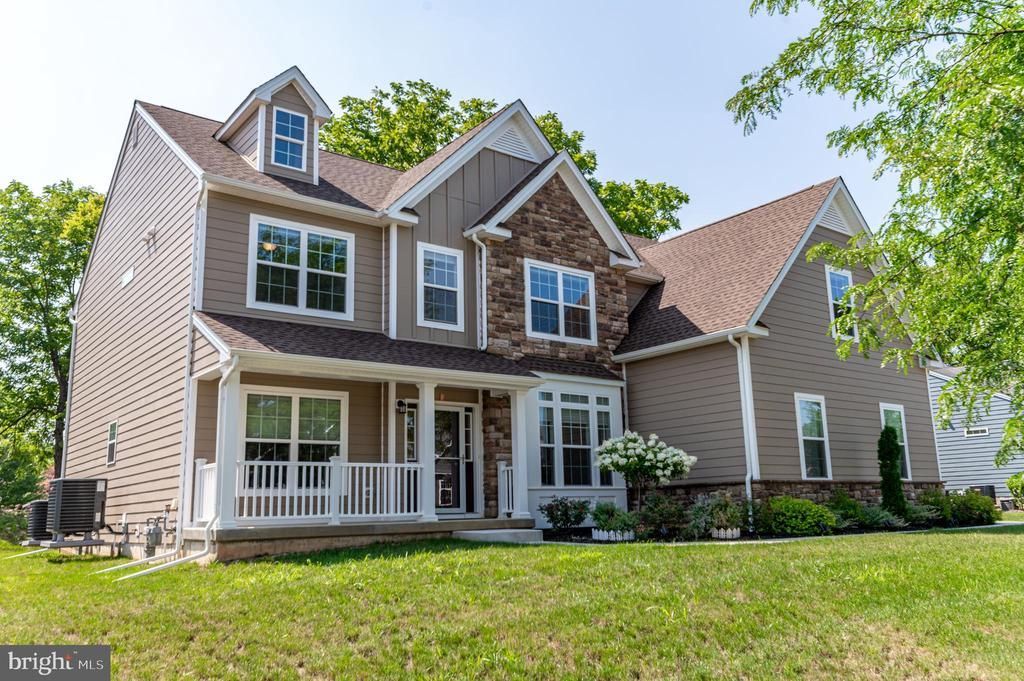 2668 HOLLOW VIEW DRIVE , EASTON, PA 18040