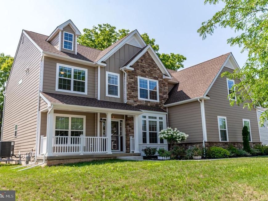 2668 Hollow View Drive , Easton, PA 18040 Main Photo
