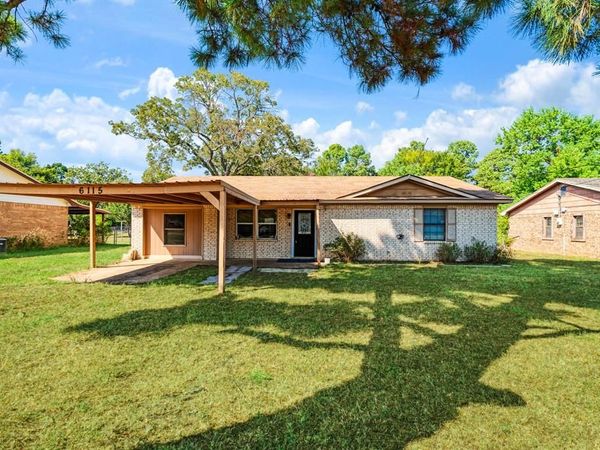 6115 Waggoner Street, Reno, TX 75462