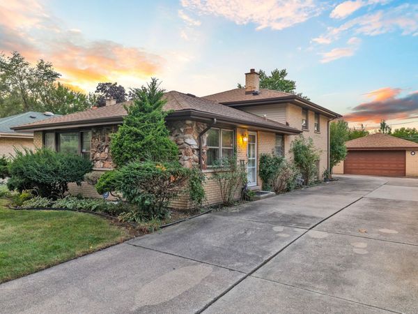 10220 S Kostner Avenue , Oak Lawn, IL 60453