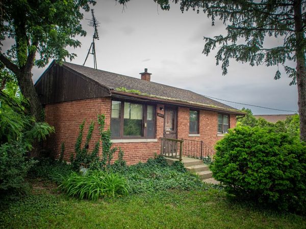8919 W 95th Street , Palos Hills, IL 60465