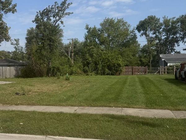 834 E 152nd Street E, Phoenix, IL 60426