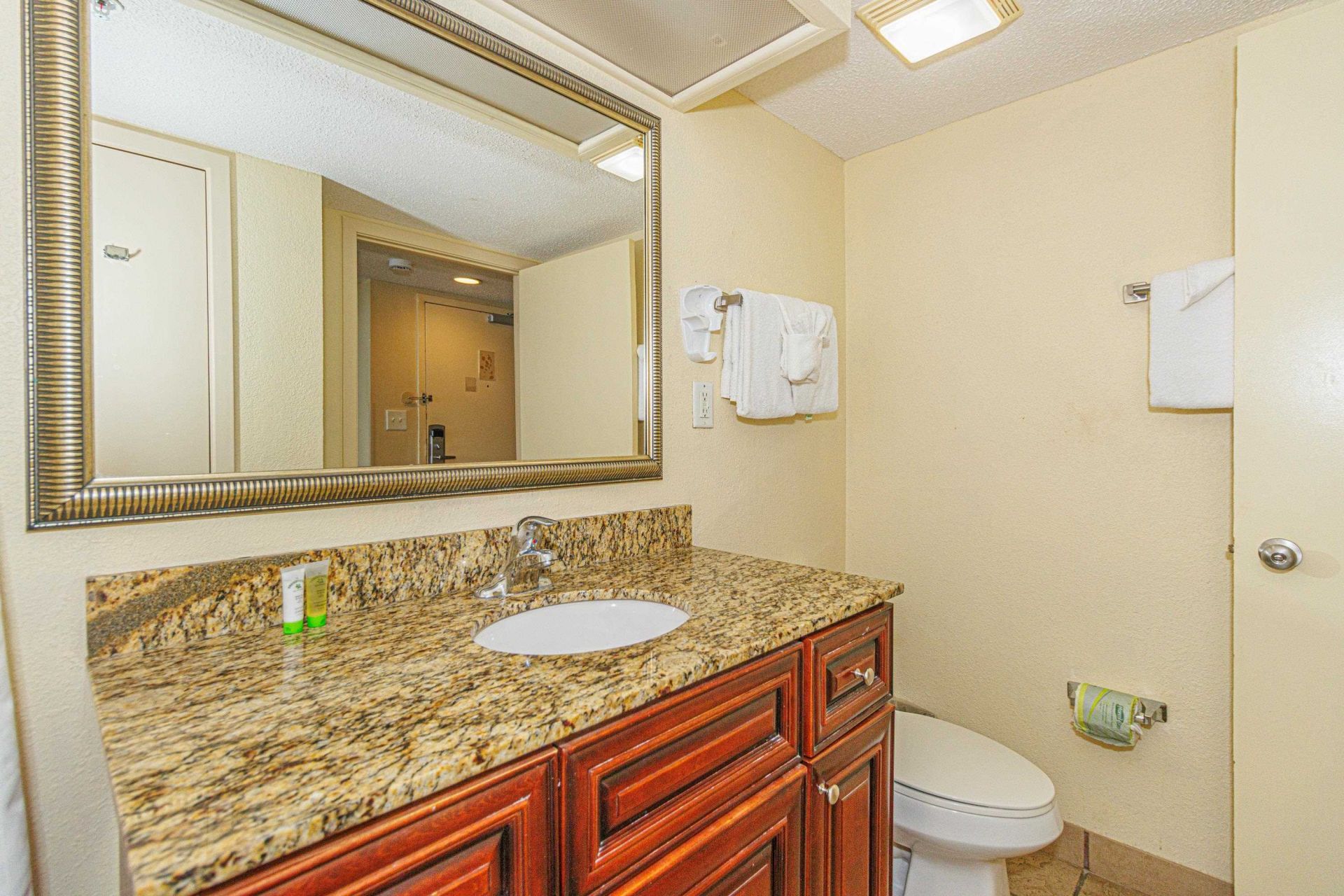 1702 N Ocean Blvd. Photo 25