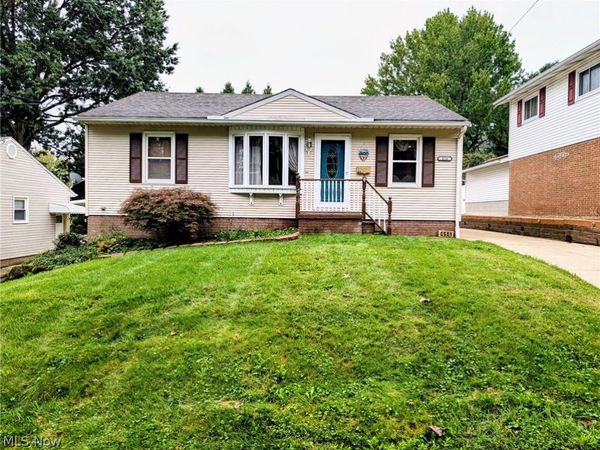 414 E Paige Avenue , Barberton, OH 44203
