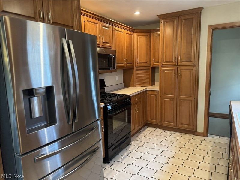 414 E Paige Avenue, Barberton, OH 44203 Photo 9