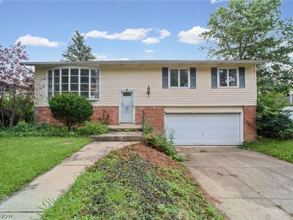 461 Delaware Drive , Brunswick, OH 44212