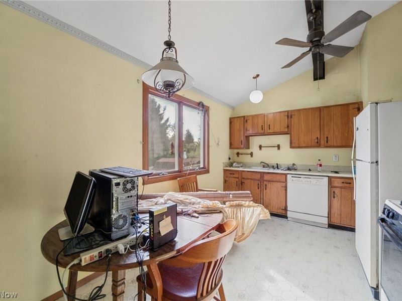 461 Delaware Drive, Brunswick, OH 44212 Photo 14