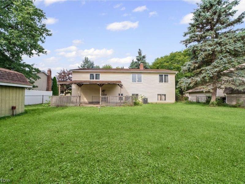 461 Delaware Drive, Brunswick, OH 44212 Photo 3