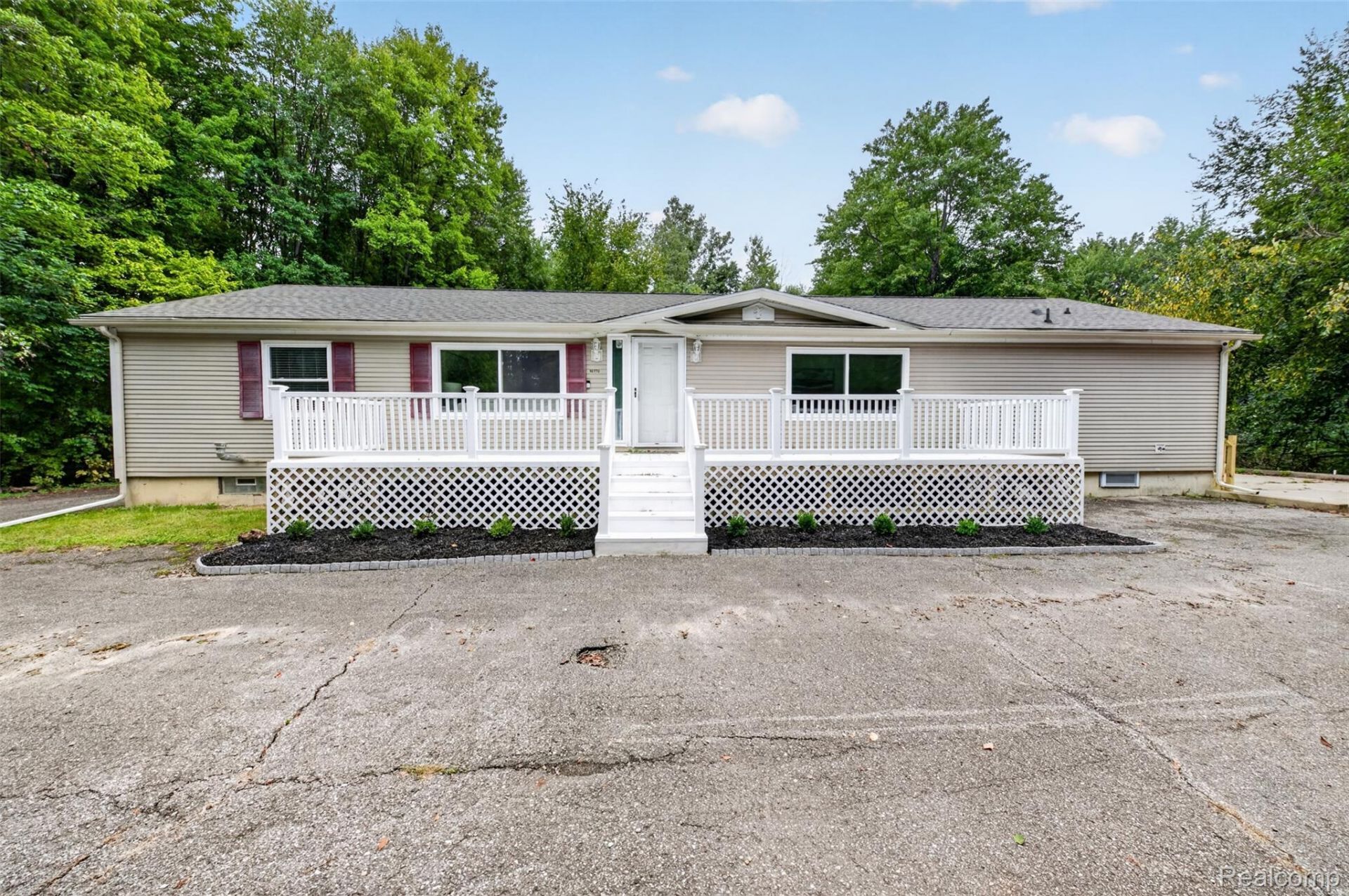 16170 S Huron River Drive, Romulus, Mi 48174 Main Photo