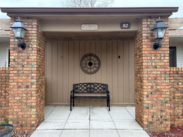 62072 Yorktown - Unit 4, South Lyon, Mi 48178