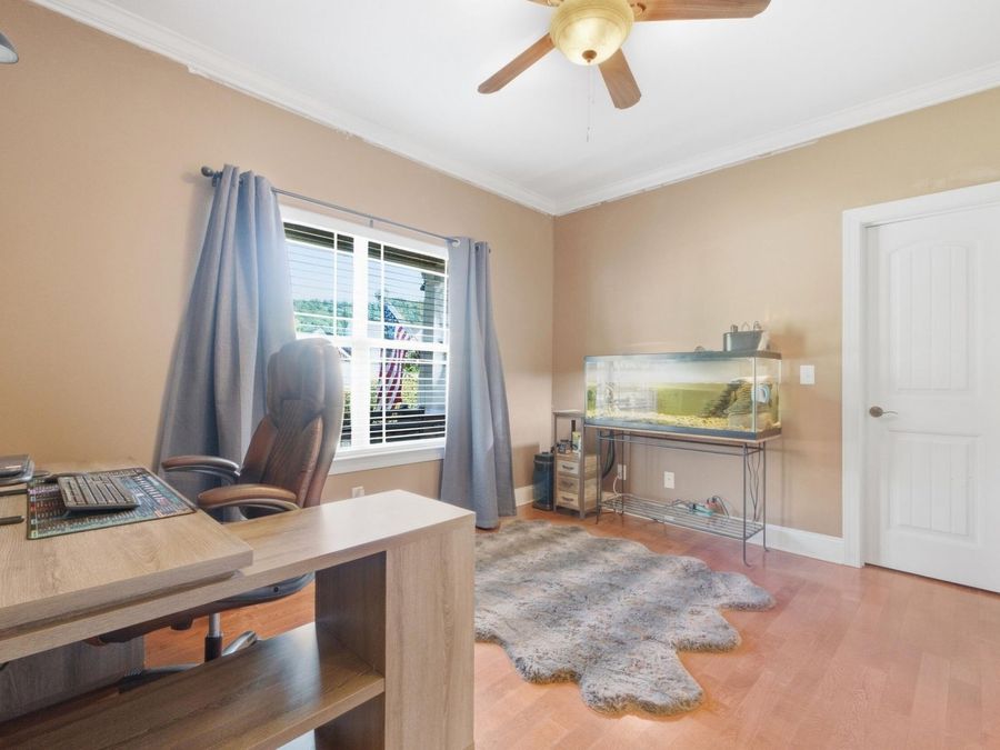 Property Image 28