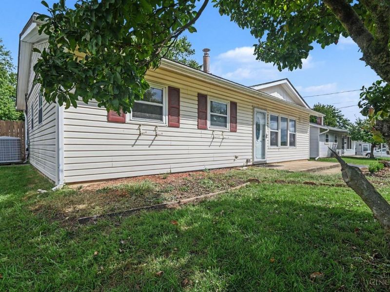 1012 Bellwood Drive, Loveland, OH 45140 Photo 4