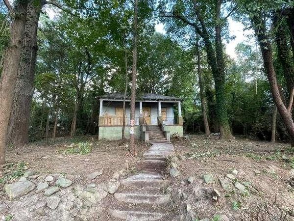 350 Willis Mill Road , Atlanta, GA 30311
