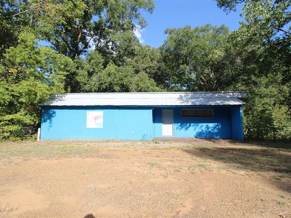 1518 N Pine Street, Vivian, LA 71082