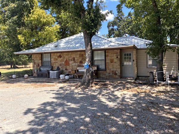9001 Fm 2210 E, Poolville, TX 76487