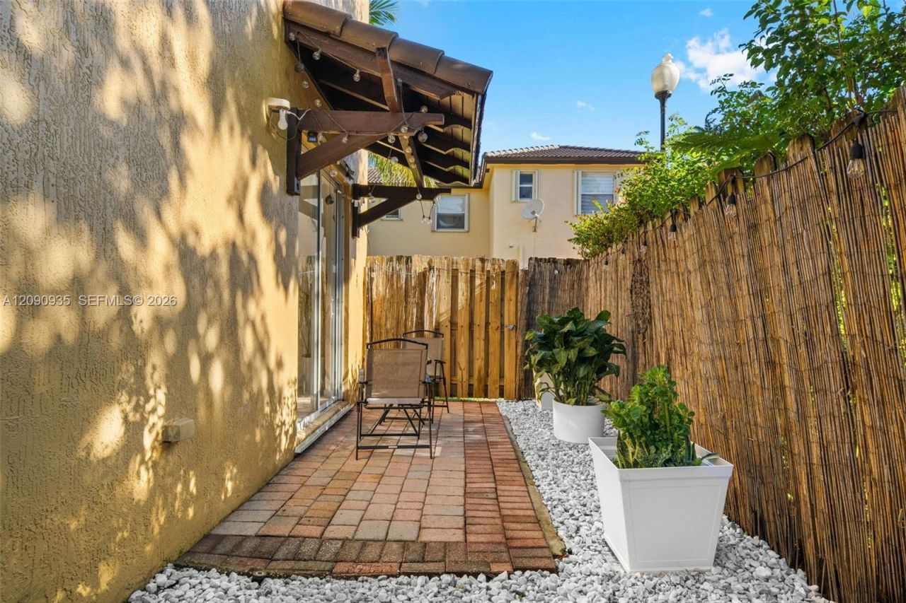 9143 SW 227th St, Unit 6, Cutler Bay, FL 33190 Photo