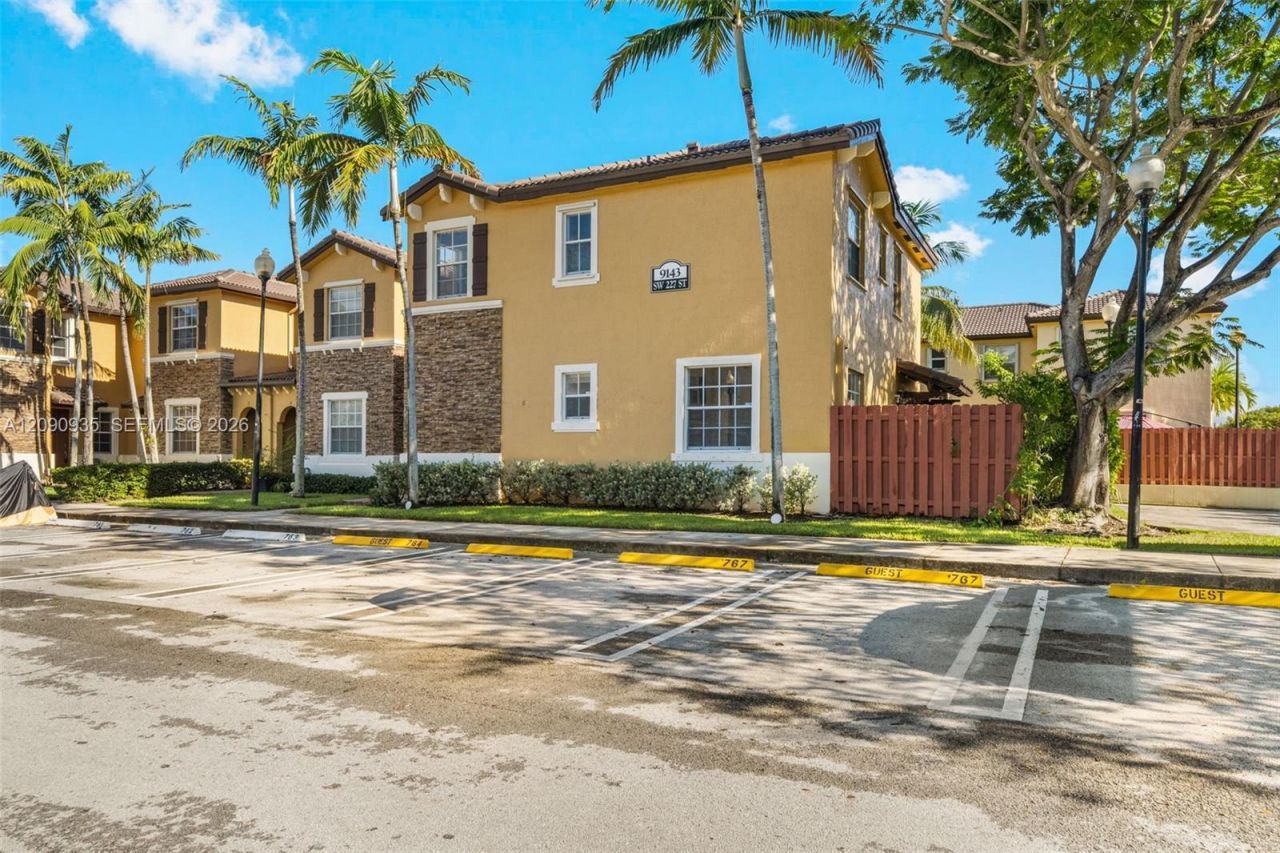 9143 SW 227th St, Unit 6, Cutler Bay, FL 33190 Photo