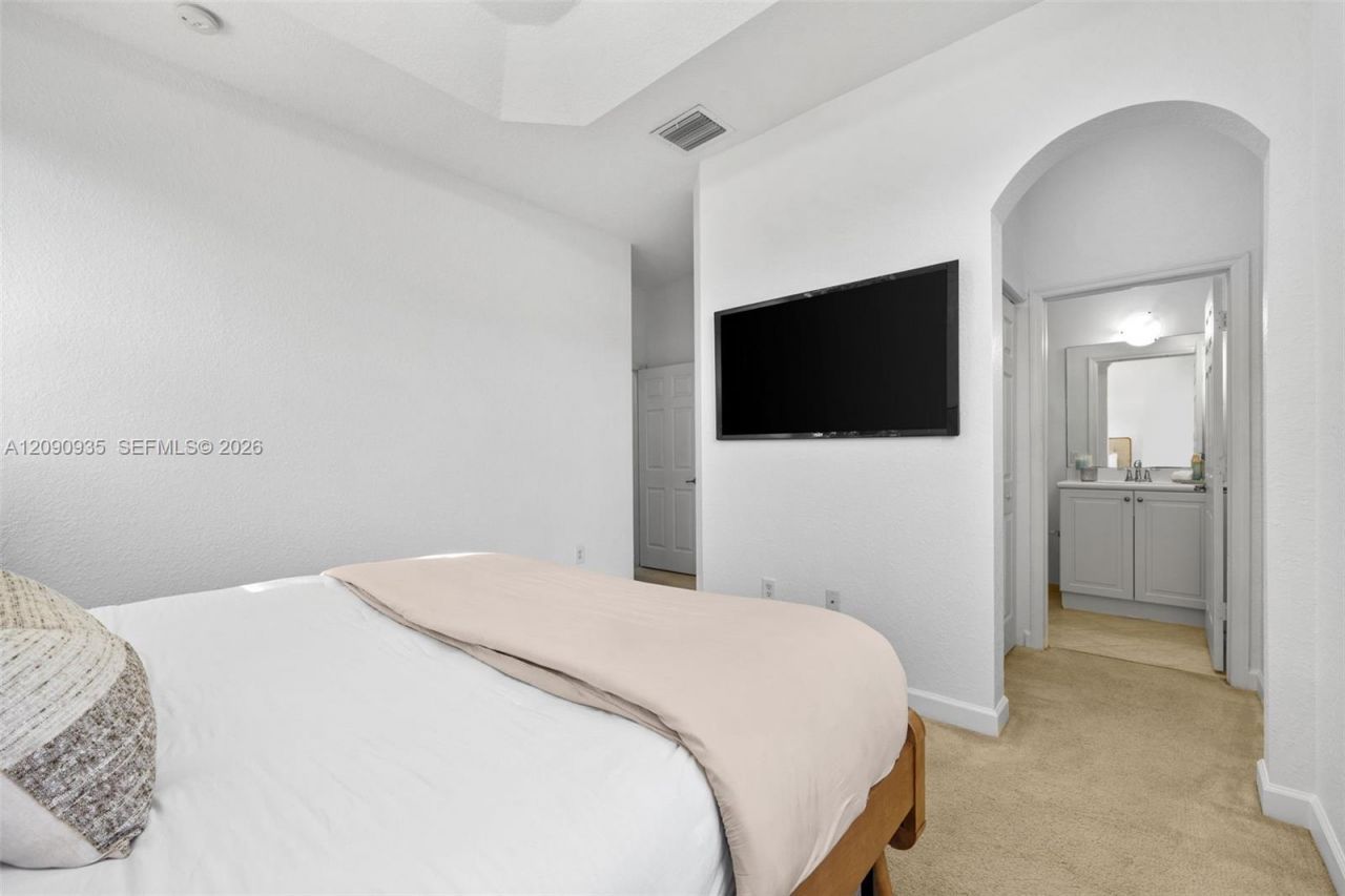 9143 SW 227th St, Unit 6, Cutler Bay, FL 33190 Photo
