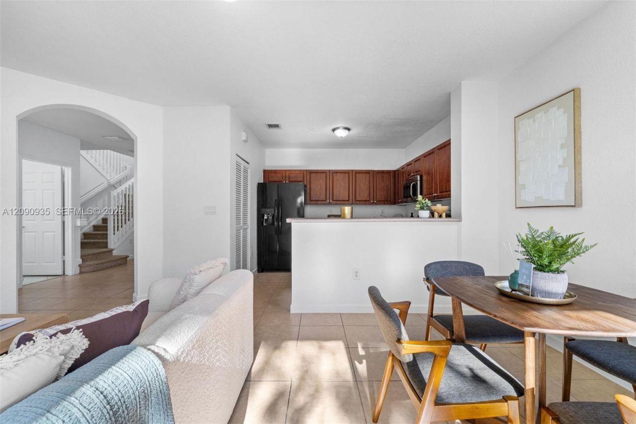 9143 SW 227th St, Unit 6, Cutler Bay, FL 33190 Photo