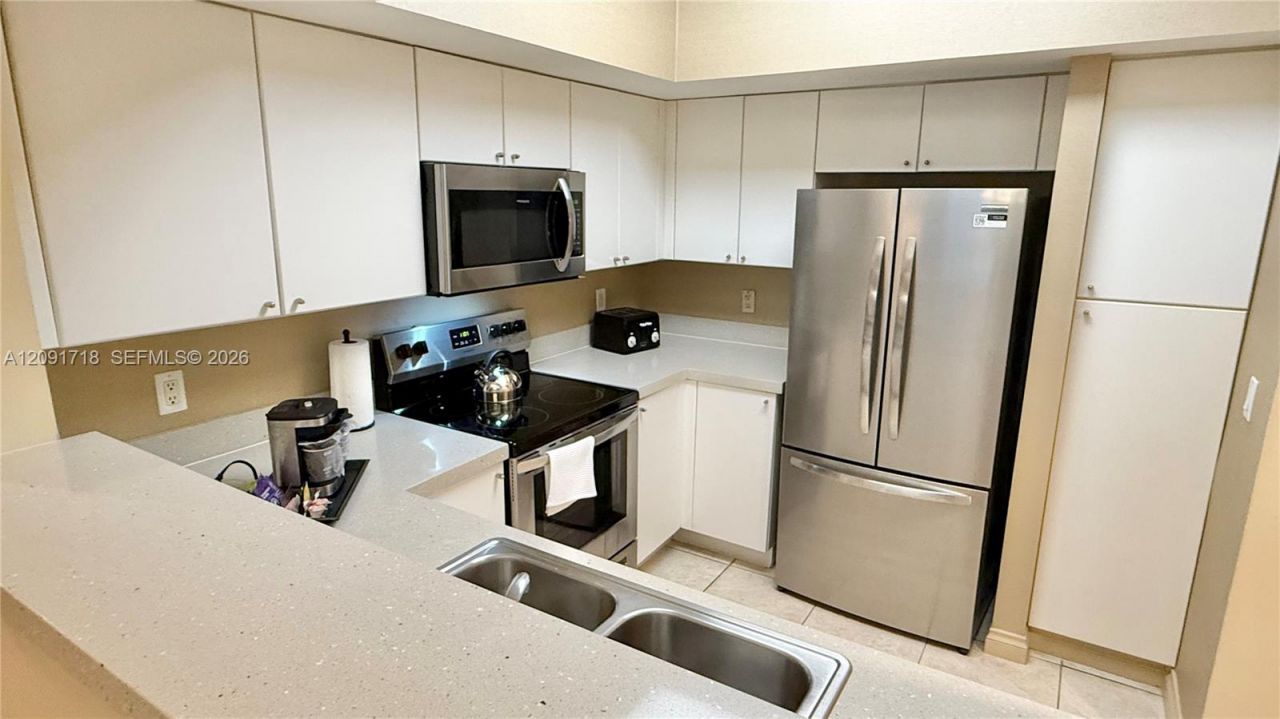 17375 Collins Ave , Unit 2607, Sunny Isles Beach, FL 33160 Photo