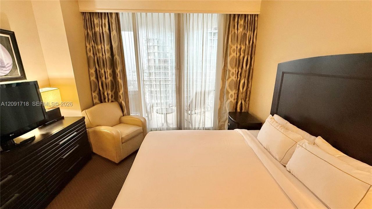 17375 Collins Ave , Unit 2607, Sunny Isles Beach, FL 33160 Photo