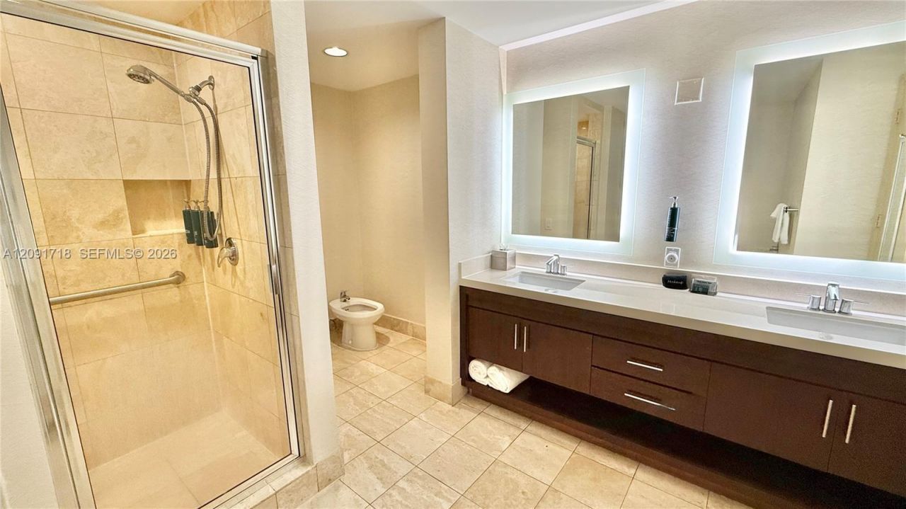 17375 Collins Ave , Unit 2607, Sunny Isles Beach, FL 33160 Photo