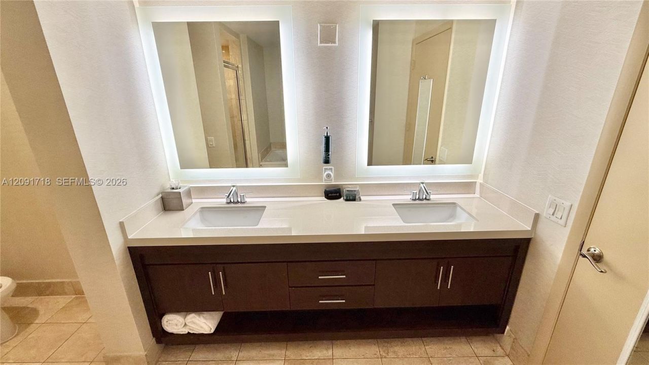 17375 Collins Ave , Unit 2607, Sunny Isles Beach, FL 33160 Photo