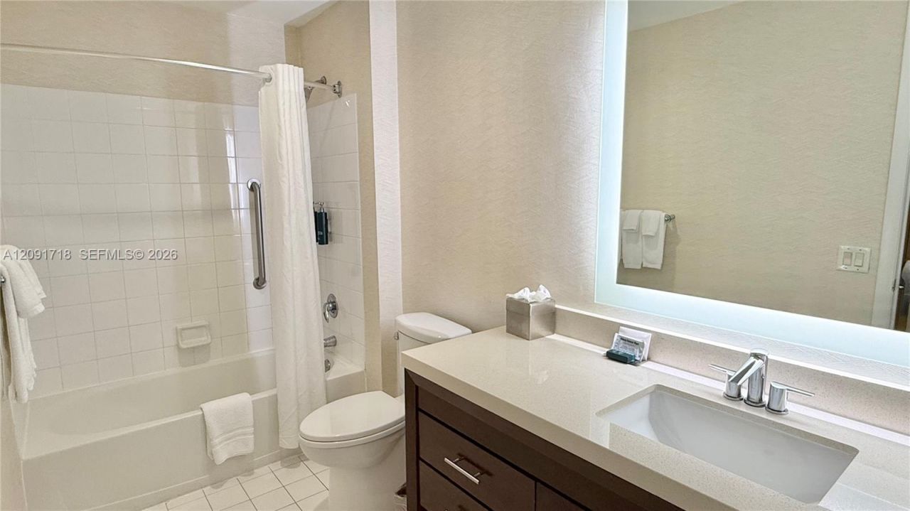 17375 Collins Ave , Unit 2607, Sunny Isles Beach, FL 33160 Photo