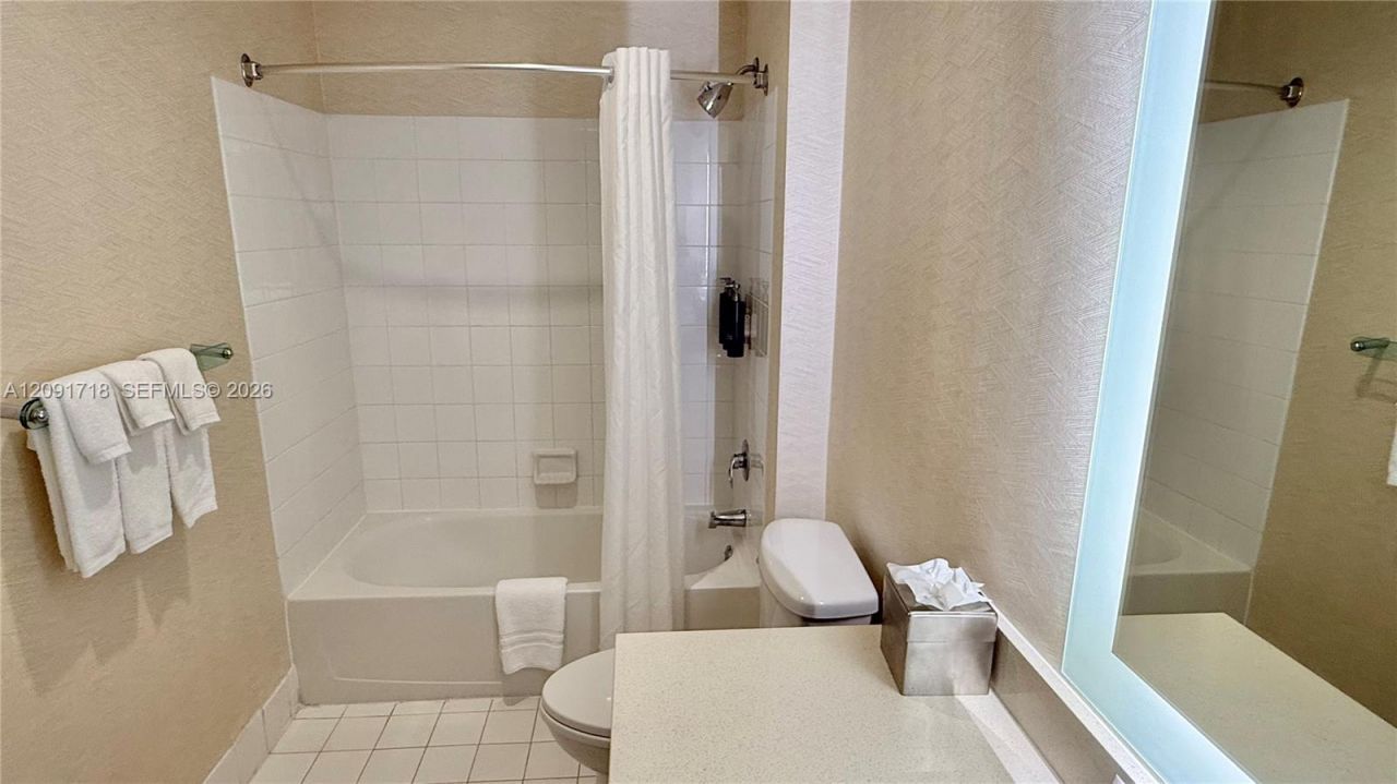 17375 Collins Ave , Unit 2607, Sunny Isles Beach, FL 33160 Photo