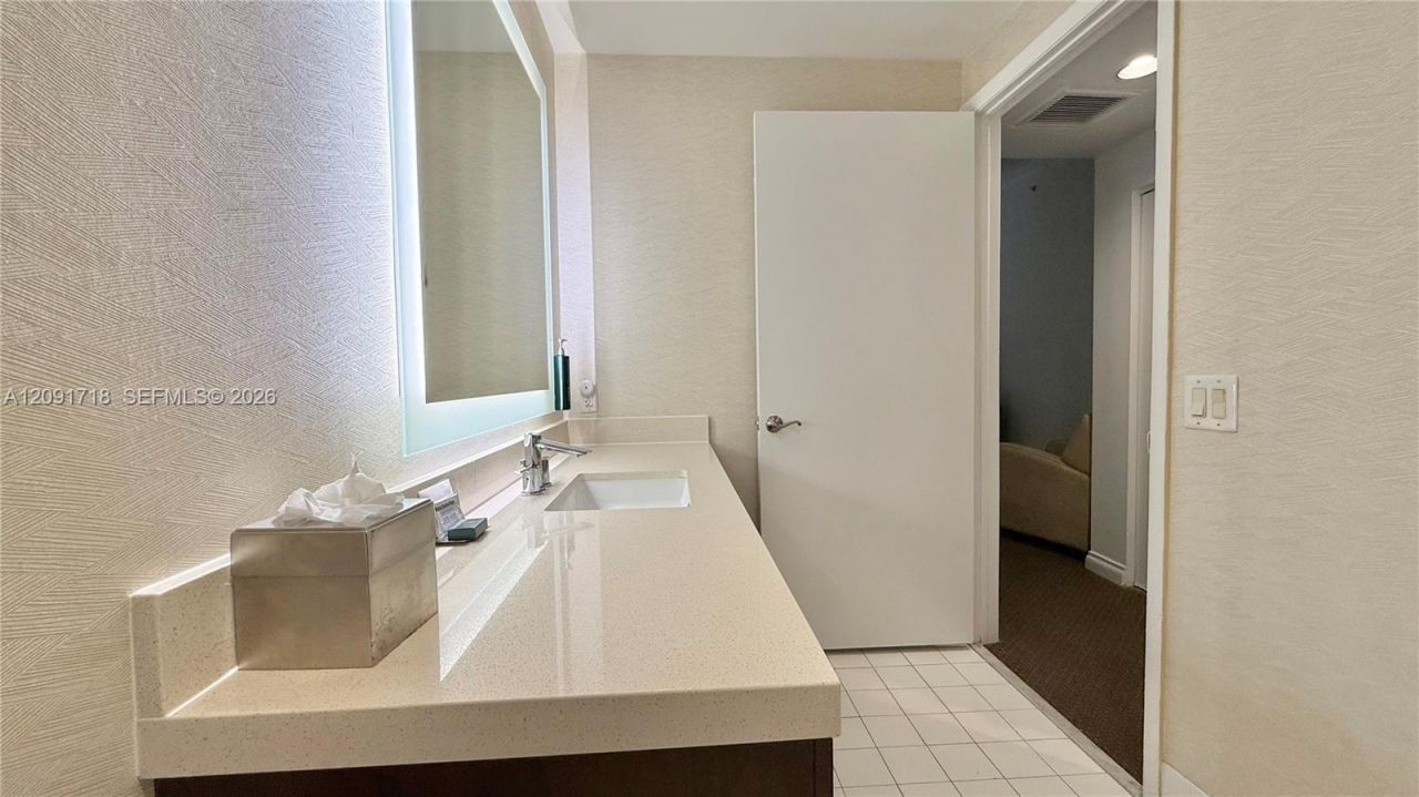 17375 Collins Ave , Unit 2607, Sunny Isles Beach, FL 33160 Photo