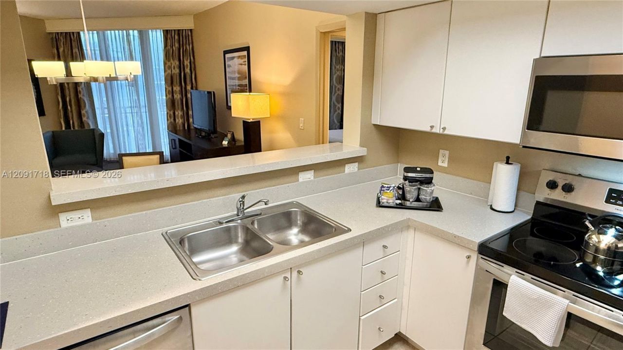 17375 Collins Ave , Unit 2607, Sunny Isles Beach, FL 33160 Photo