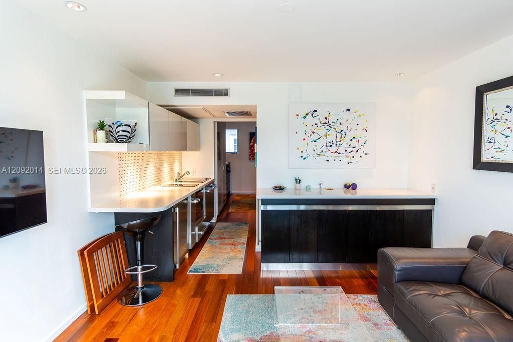 1601 West Ave , Unit 209, Miami Beach, FL 33139 Photo