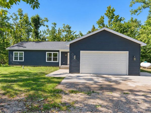 3078 Lakeview Drive, Gaylord, MI 49735