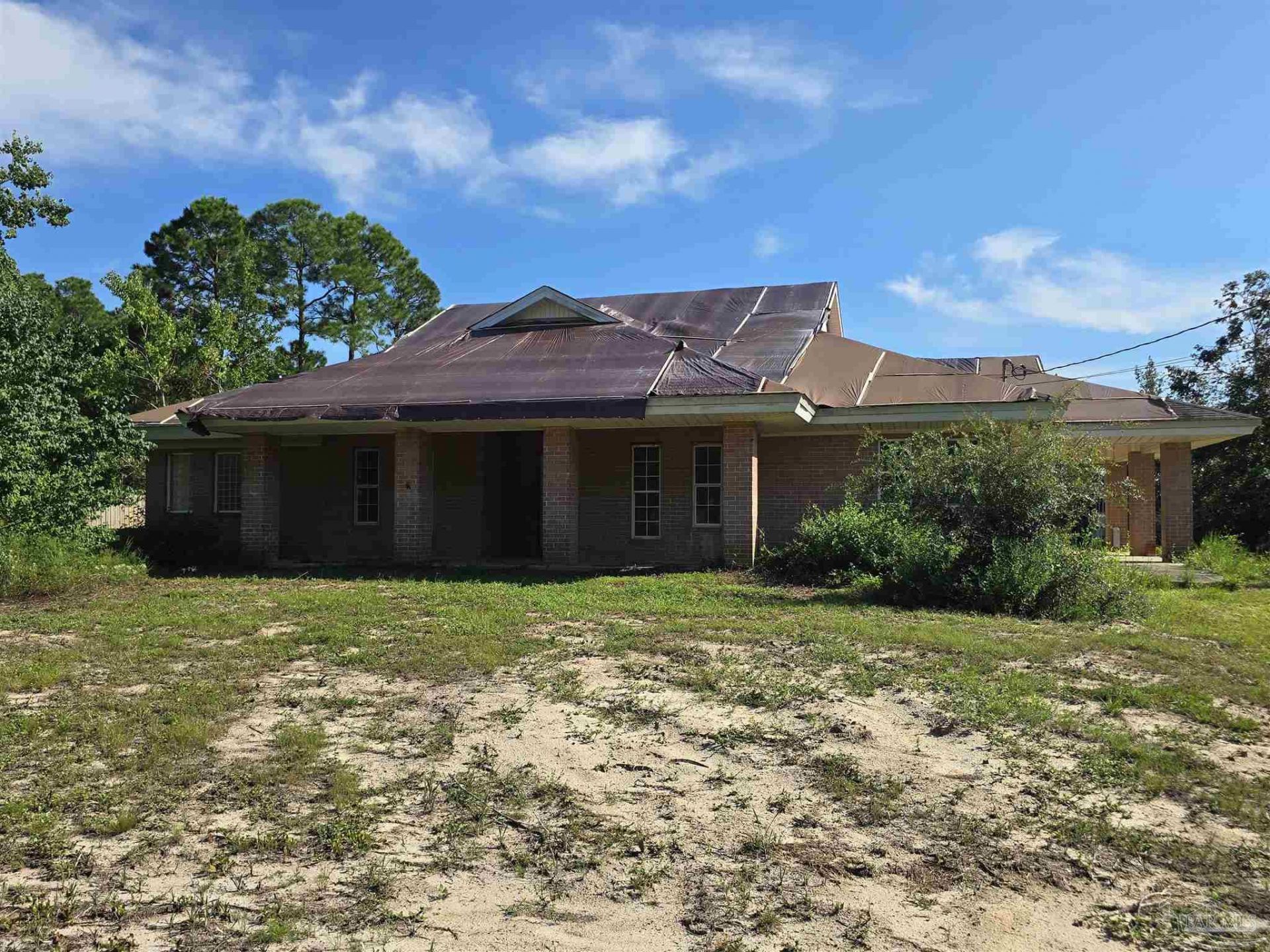 8261 Pamplona St, Navarre, FL 32566 Main Photo