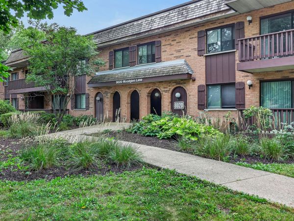 8020 Woodglen Lane , Unit 202, Downers Grove, IL 60516