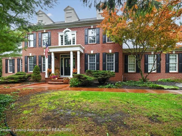 1411 Bridlewood Lane, Williamston, MI 48895