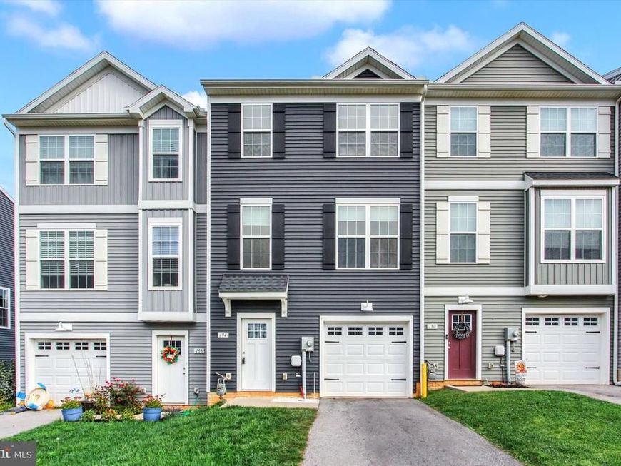 194 Hudson Boulevard, Red Lion, PA 17356 Main Photo