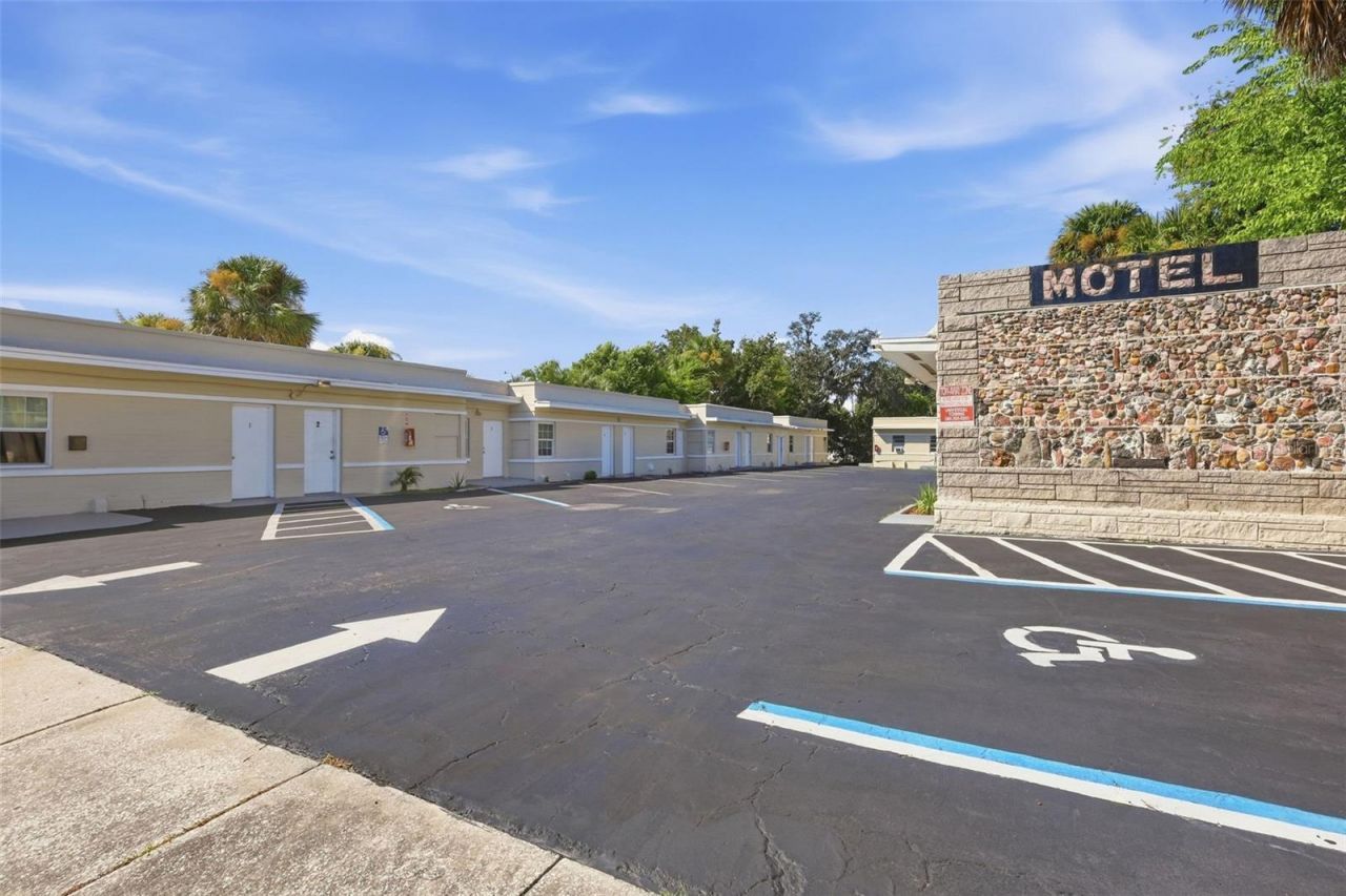 828 Ridgewood Avenue, Holly Hill, FL 32117 Photo