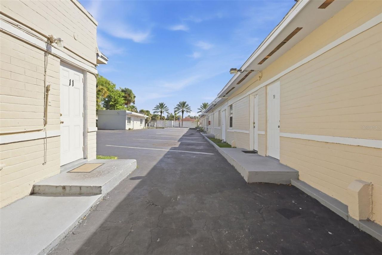 828 Ridgewood Avenue, Holly Hill, FL 32117 Photo