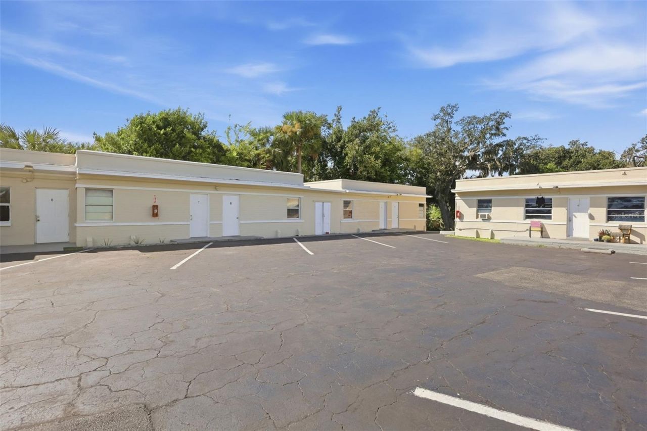 828 Ridgewood Avenue, Holly Hill, FL 32117 Photo