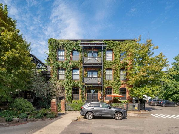 1 Tannery Brook Row, Unit 1A, Somerville, MA 02144