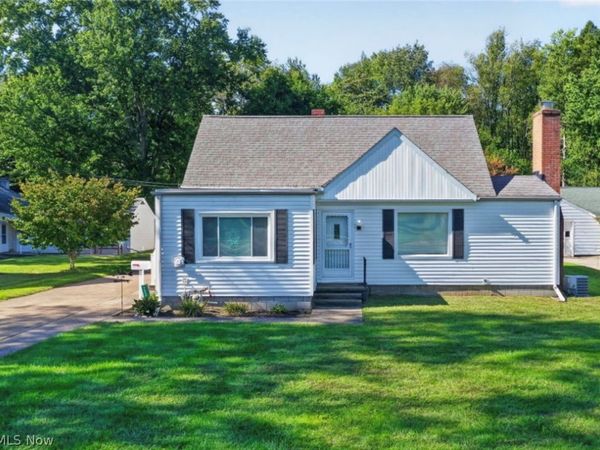 2825 E Center Street, Conneaut, OH 44030
