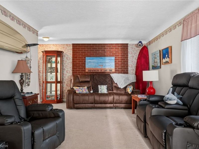 2825 E Center Street, Conneaut, OH 44030 Photo 13